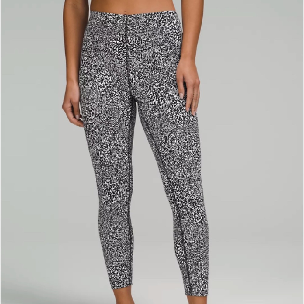 Lululemon InStill High-Rise Tight 25"